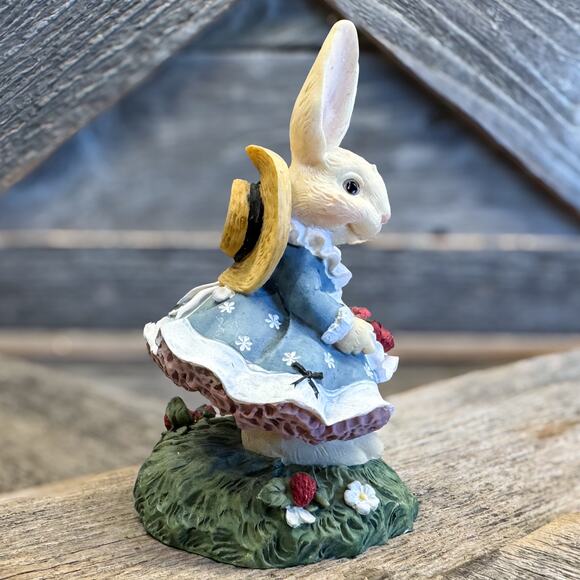 Vintage 1995 Bunny Toes Annie With Strawberries Figurine by Pacific Rim , #66298 - Picture 8 of 10